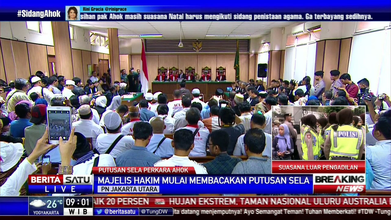 Hakim Bacakan Putusan Sela Perkara Ahok #2