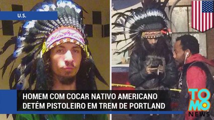 Homem com cocar nativo Americano detém pistoleiro em trem.