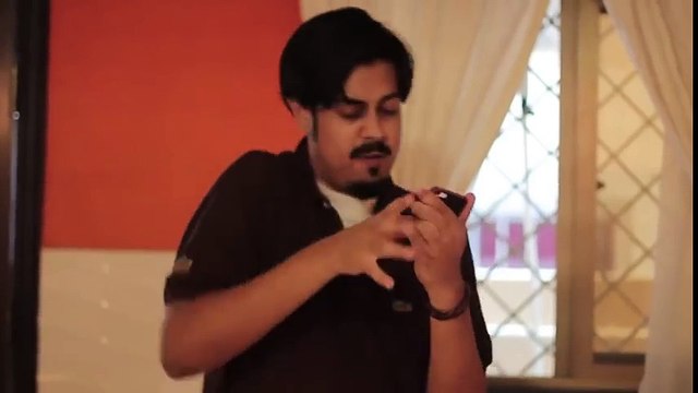 Bekaar Vines - Wet hands Touch phone