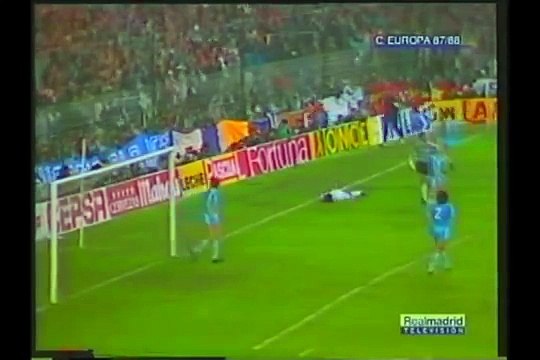 06.04.1988 - 1987-1988 European Champion Clubs' Cup Semi Final 1st Leg Real Madrid 1-1 PSV Eindhoven