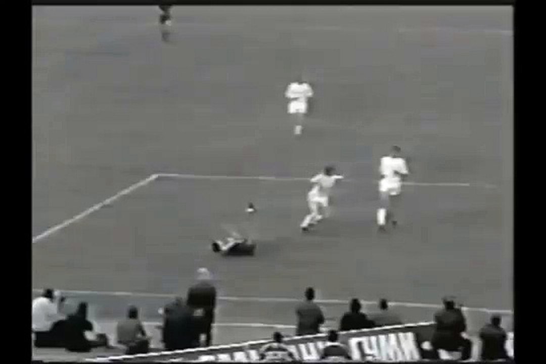 07.04.1982 - 1981-1982 European Champion Clubs' Cup Semi Final 1st Leg CSKA Septemvriysko Zname 4-3 Bayern Münih