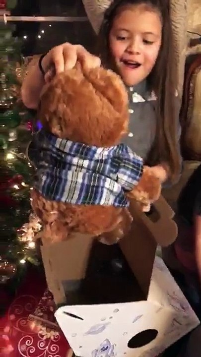 Un nounours avec la voix de son grand-père mort