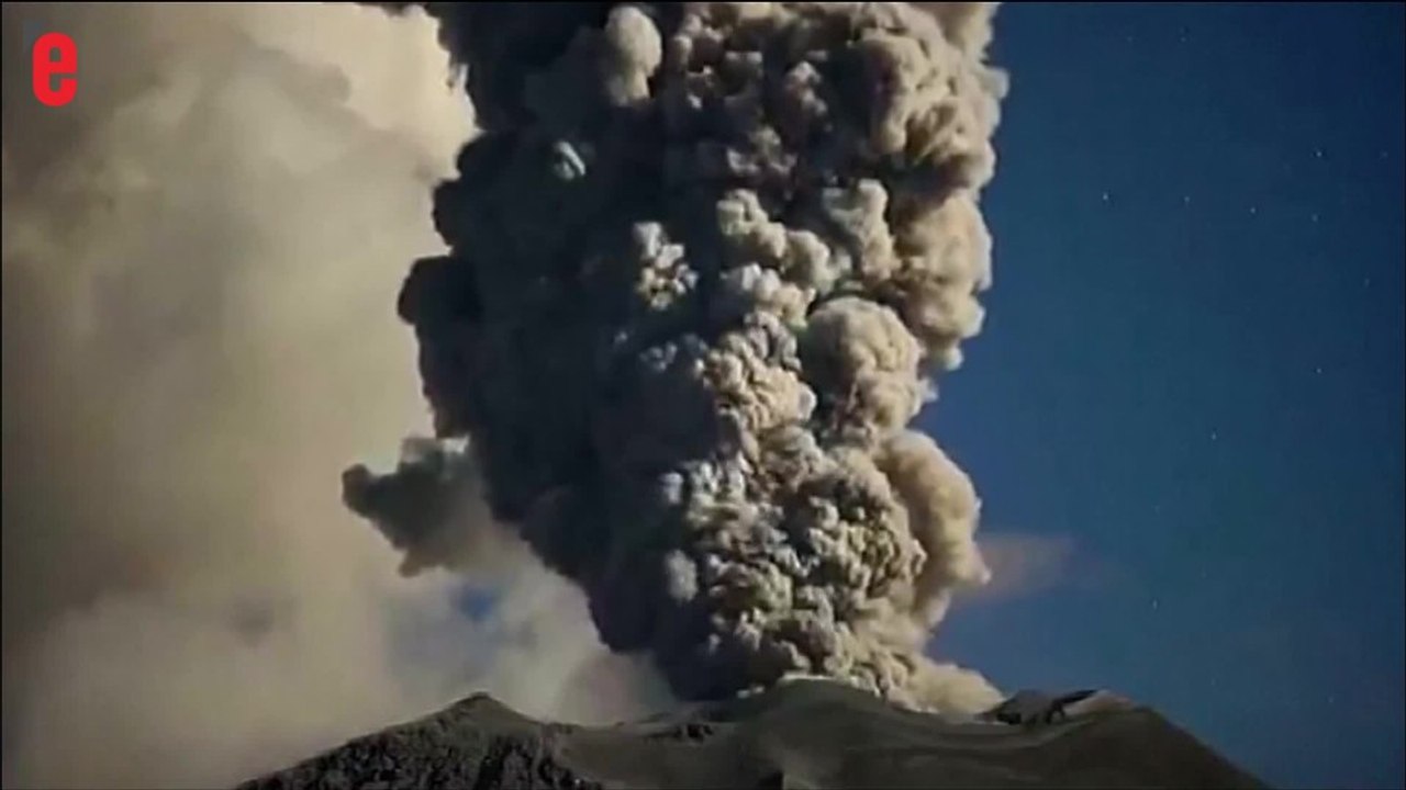 Pérou: l'impressionnante éruption du volcan Sabancaya