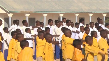 الصومال.. آلاف الأيتام يرقبون المساعدات العربية