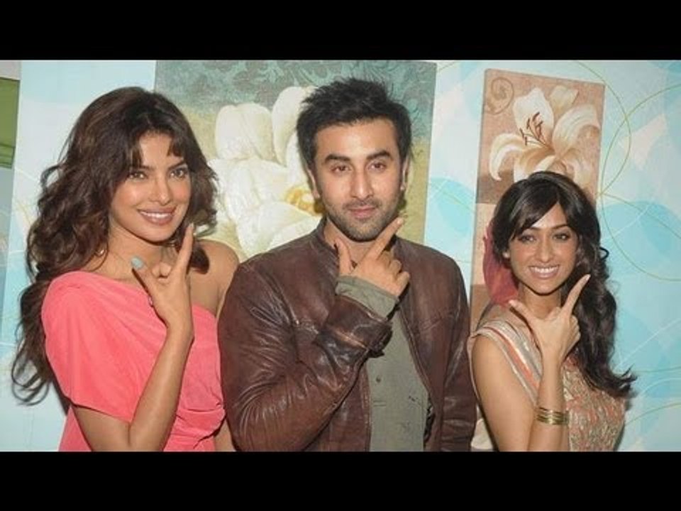 Ranbir Kapoor, Priyanka Chopra And Ileana D'Cruz Promote 'Barfi!' On Indian Idol