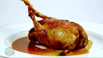 La recette du pigeon farci au chou et au foie gras de Dominique Toulousy