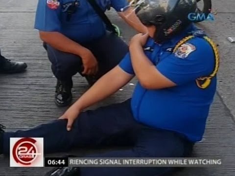 24 Oras: MMDA constable, tumilapon matapos mahagip ng kotse ang kanyang motorsiklo