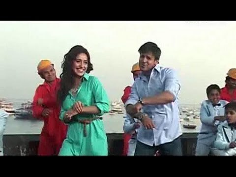 Vivek Oberoi And Neha Sharma On Sets Of 'Jayanta Bhai Ki Luv Story'