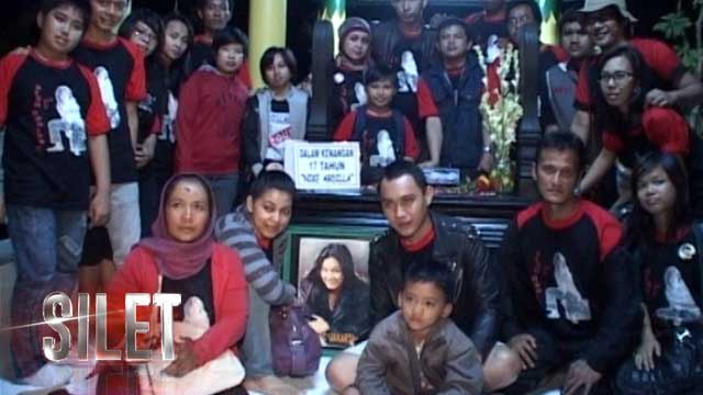 Mengenang Hari Kelahiran, Fans Nike Ardila Gelar Doa Bersama - Silet 28 Desember 2016