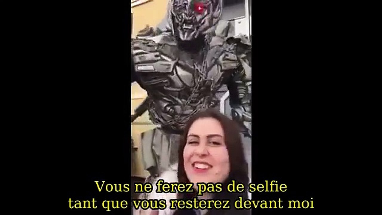 Mégatron dit toute la vérité sur les selfies-oh9L0XQH68E