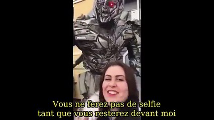 Mégatron dit toute la vérité sur les selfies-oh9L0XQH68E