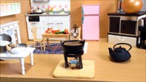 Omurice egg rolls cooked by miniature toy Japanese cooking