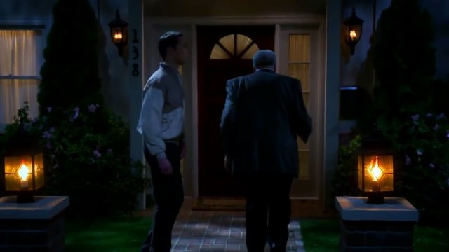 Carrie Fisher dans The Big Bang Theory avec Sheldon et James Earl Jones (2014) (VO)