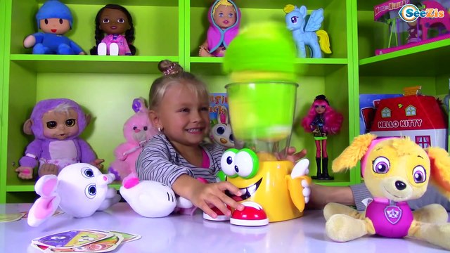 ХЕЛЛО КИТТИ и ЩЕНЯЧИЙ ПАТРУЛЬ в БЛЕНДЕРЕ! Frutti Frutti ЧЕЛЛЕНДЖ с Ярославой! Игрушки для детей