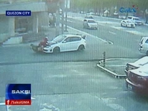 SAKSI: Salpukan ng kotse at motorsiklo, nakunan ng CCTV