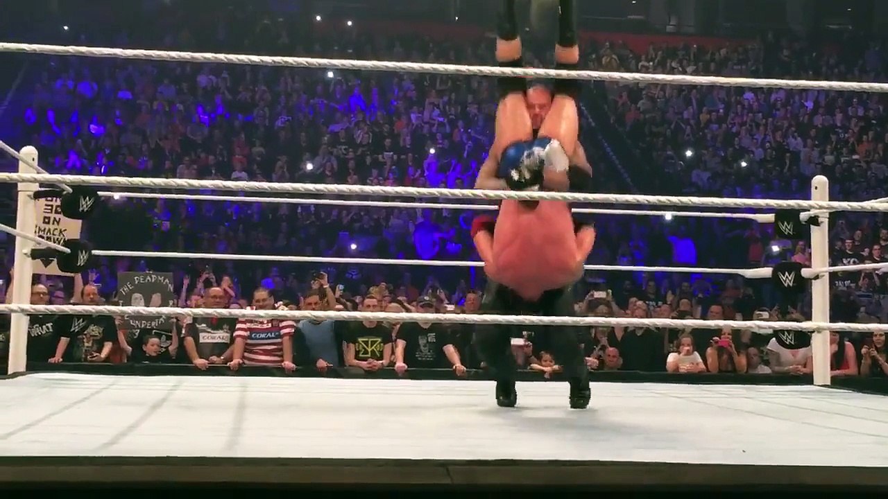 tombstone Wade Barrett