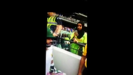 Funny Question From A Spectator Made Azhar Ali To Laugh in Australia