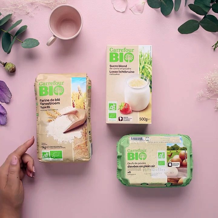 Recette facile  - Gâteau roulé à la confiture de lait (tutoriel)-ULDcTJVrszc