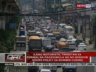 Ilang motorista, tiniketan sa pormal na pagsisimula ng no window hours policy sa number coding