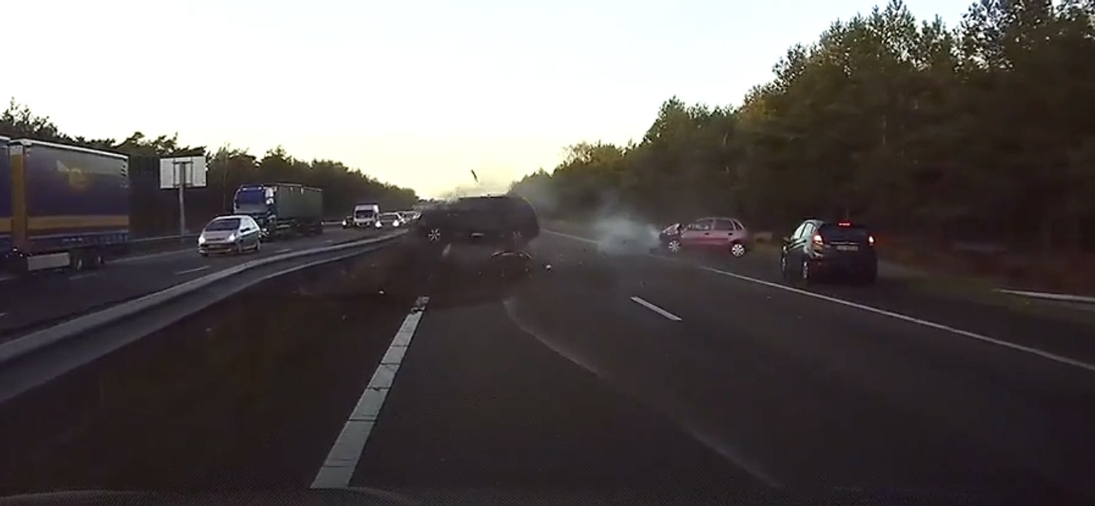 L'Autopilot de Tesla avait prédit que cet accident allait se produire !