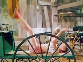 a very flexible girl in the world what she is doing you can't imagine it.????