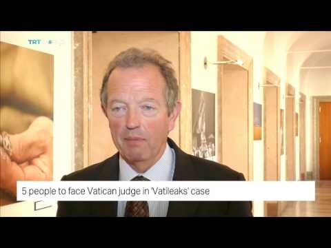 TRT World - 5 People to face Vatican judge in 'Vatileaks' case