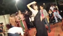 Desi Hot dance in Lahore top desi home dance 2016 very hot mujra PAKISTANI MUJRA DANCE Mujra Videos 