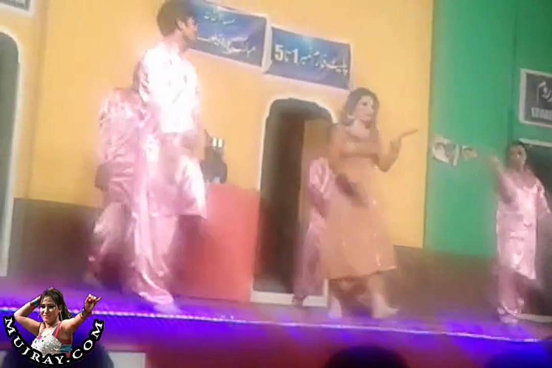 Hot Stage Mujra Dance Shalimar Theater Lahore - kismat baig on Punjabi Song Repost