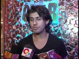 Sonu Nigam At 'Bheegi Bheegi Raaton Mein' Concert