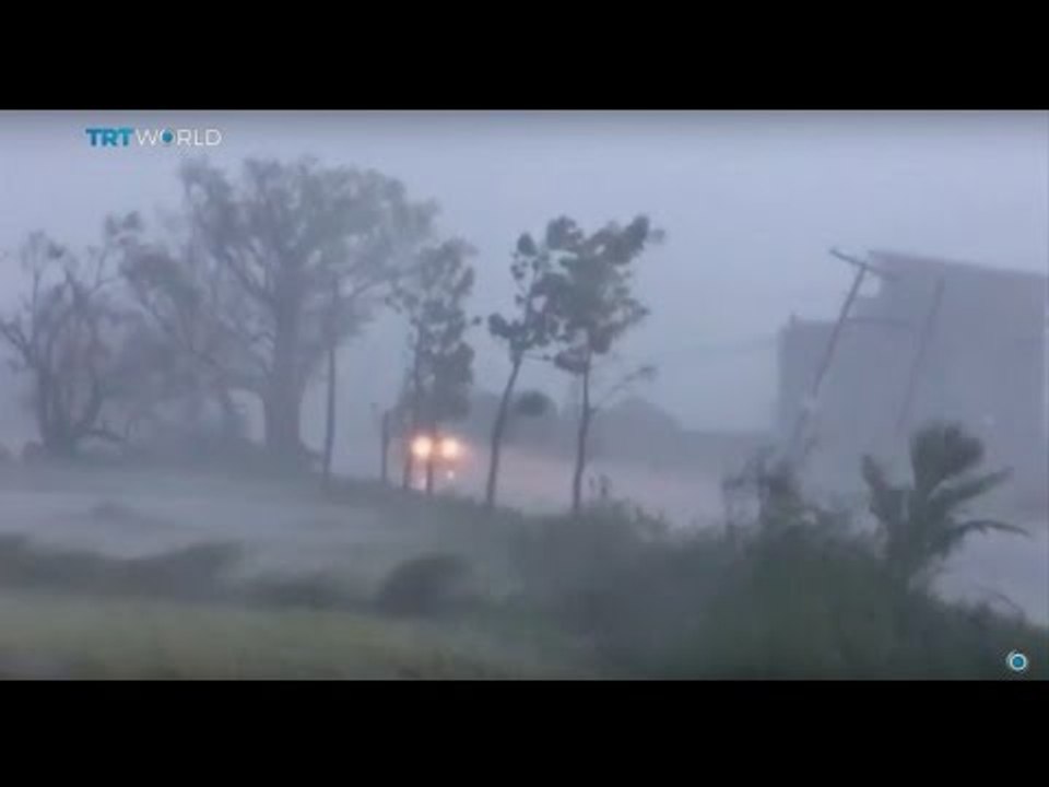 Super Typhoon Haima: 225 kph winds sweep across...