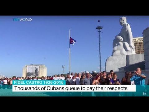 Fidel Castro 1926-2016: Thousands of Cubans queue to pay their respects