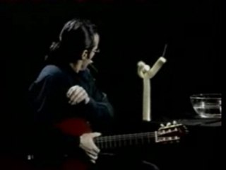 Le Petit Bonhomme En Mousse