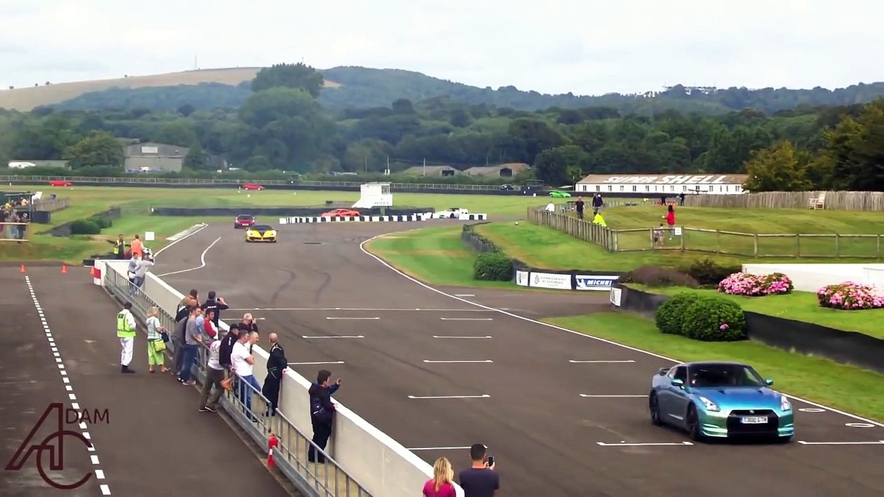 Advertisement   03:52 Taylor Swift - Shake It Off Outtakes Video #1 - The Cheerleaders (Behind The Scenes Video) Taylor Swift - Shake It Off Outtakes Video #1 - The Cheerleaders (Behind The Scenes Video) by VEVO 27,146 views 22:55 Lamborghini Aventador