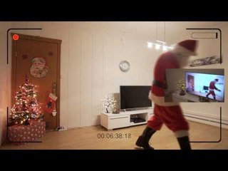 Little Girl Gets Proof That Santa Visited