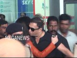 Bollywood Heroine Katrina Kaif Stopped and Hugging at Hyderabad Airport