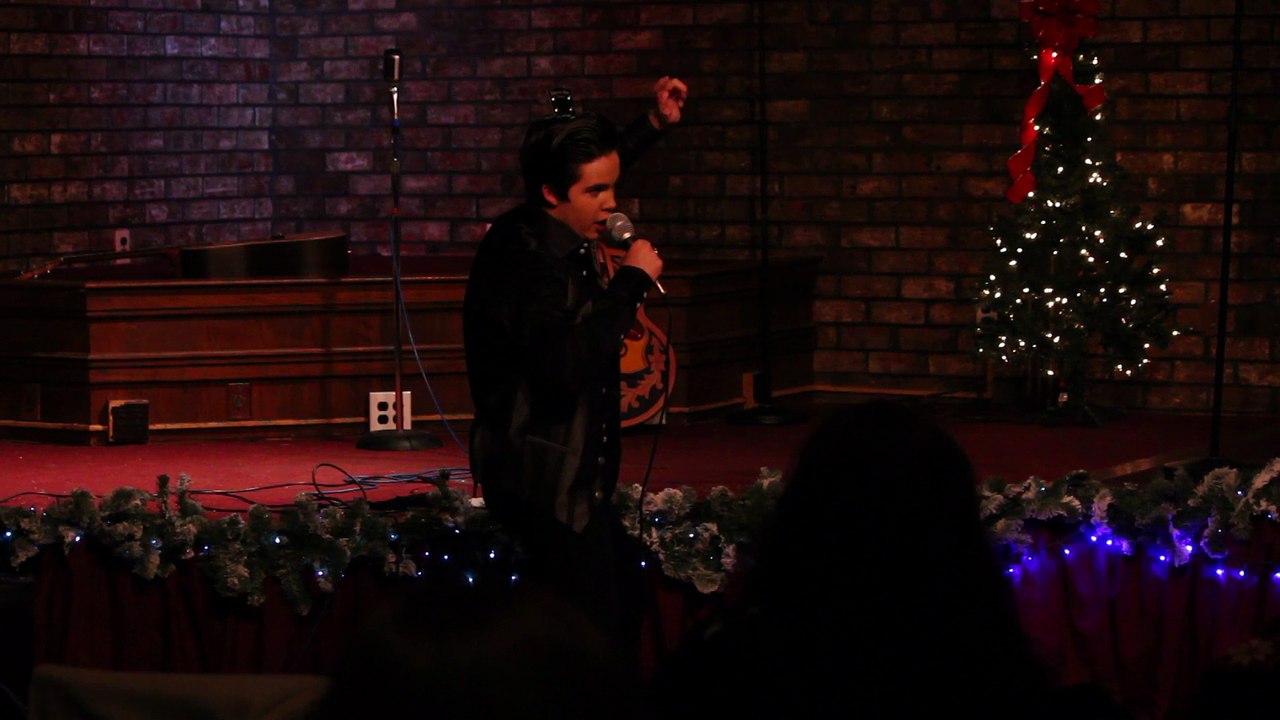 Riley Jenkins sings 'Viva Las Vegas' Memphis Dec 3rd 2016