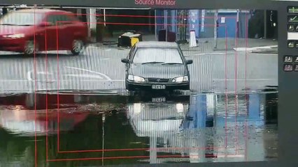 Se moquer d'un conducteur imprudent qui noie sa caisse !