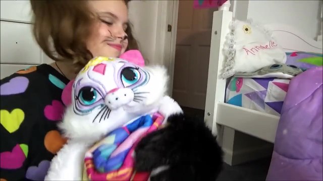 Bad Baby Kitty Victoria Puppy Annabelle Candy Machine Bloody Tooth Toy Freaks p2