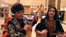 Trio Mandili and Bebit Musa - kazakh folk song 'Gulderayim'