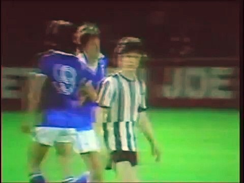 28.09.1977 - 1977-1978 UEFA Cup Winners' Cup 1st Round 1st Leg HNK Hajduk Split 4-0 Dundalk FC