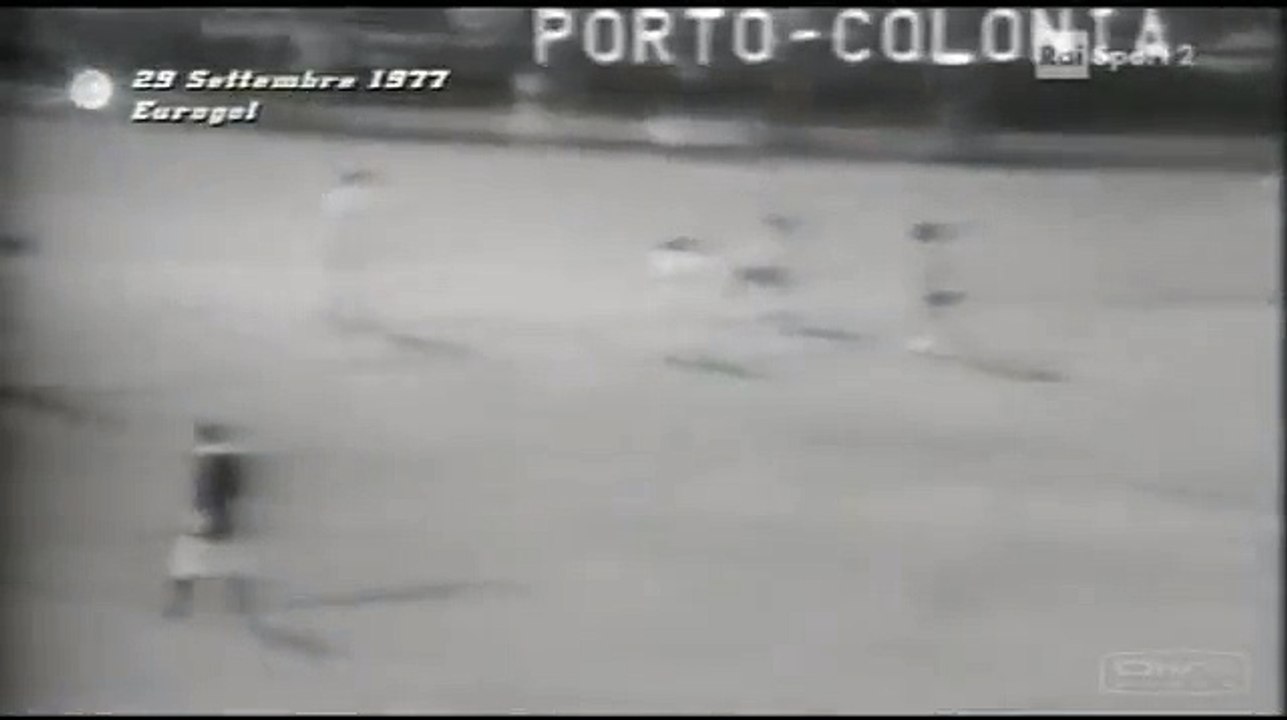 28.09.1977 - 1977-1978 UEFA Cup Winners' Cup 1st Round 1st Leg FC Porto 1-0 1. FC Köln