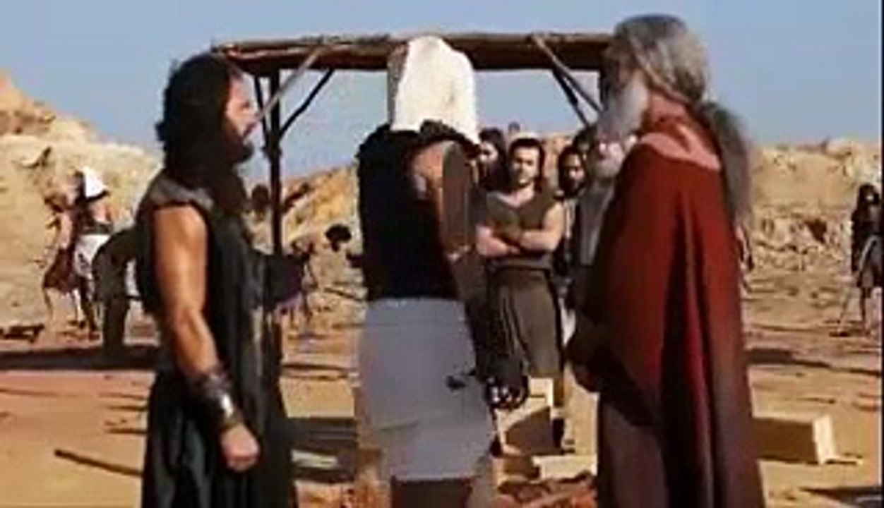 Apuki pregunta por Aaron...