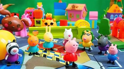 Свинка Пеппа Киндер Сюрприз и Щенячий Патруль в мультфильме про игрушки