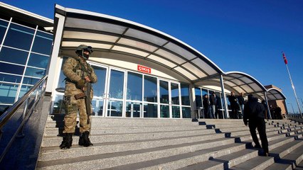 Turchia: scarcerata la scrittrice Asli Erdogan