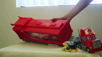 Mack Truck Toy including race track and Bessie from Disney CARS Mega Mack Playtown Playset lTOwlaAAB