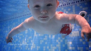 Baby Swimming (Arabel - 1 year and 9 months old swimming in the Aura Centre). - YouTube