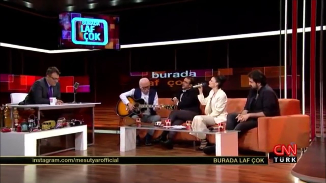 Jehan Barbur, Cahit Berkay - Selvi Boylum Al Yazmalım - Burada Laf Çok