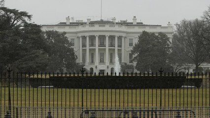 США висилають 35 російських дипломатів