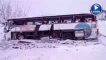 Sinop'ta yolcu otobüsü uçuruma yuvarlandı