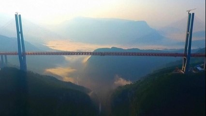 Il ponte più alto del mondo si trova in Cina